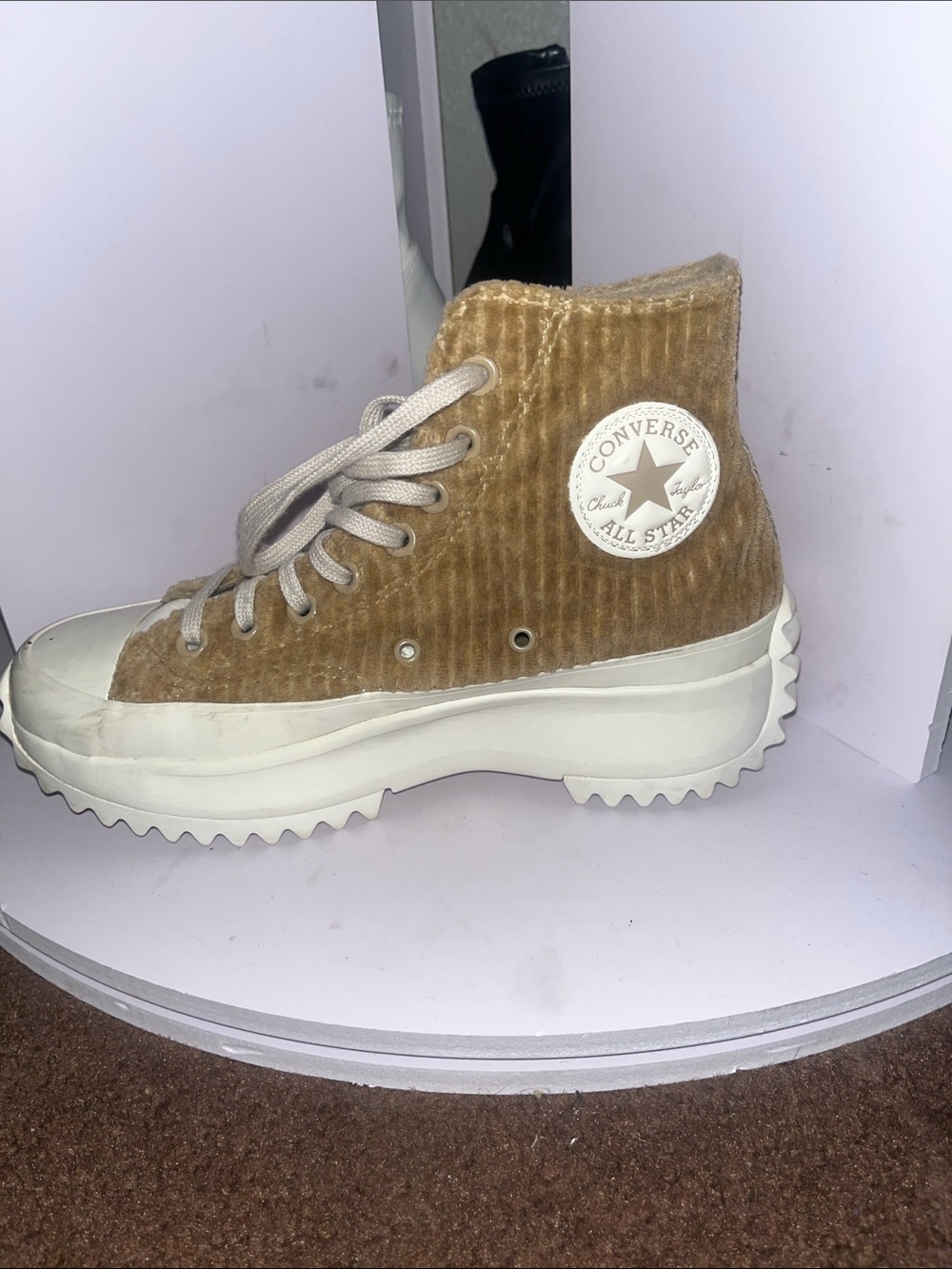 Converse Run Star Hike High-Top Sneaker in Tan Corduroy - Picture 3 of 5